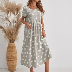 Maxi dress with pockets